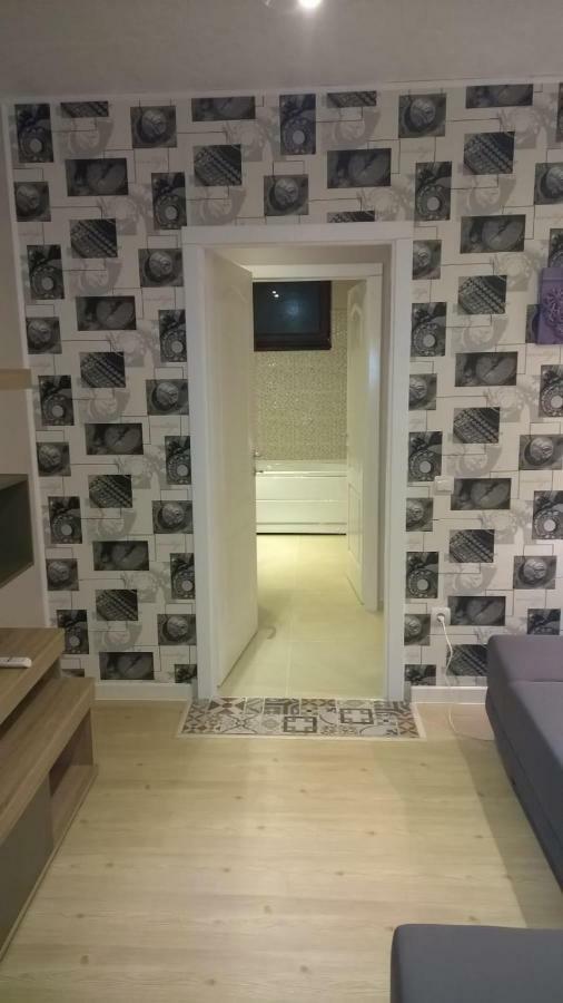 Igi Red Flat With Free Private Parking Apartment Cluj-Napoca Exterior photo